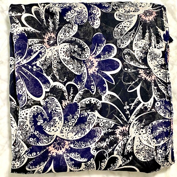 Women's Marc by Marc Jacobs Semi-Sheer Tropical Floral Print Beach Sarong - O/S - Picture 4 of 6